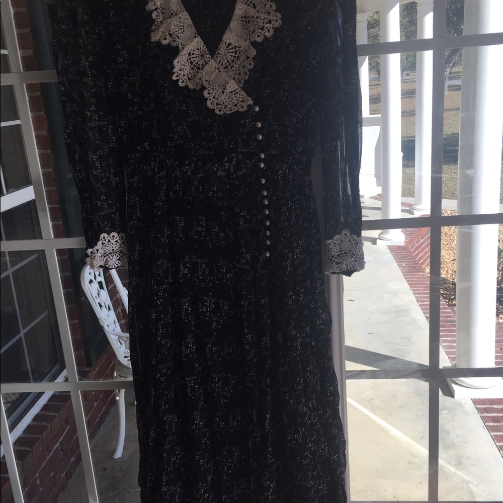 Black and white dress size 12